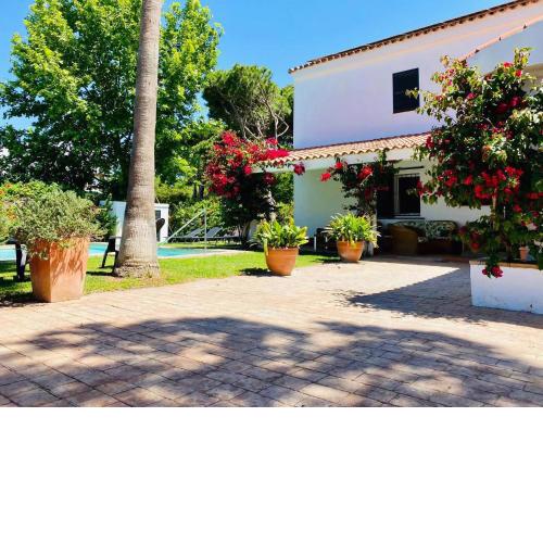 Villa América con Piscina en Urbanización Roche Conil Cádiz Andalucía España