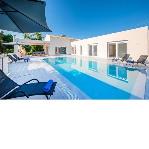 Villa Ami, Roda, Corfu: 10 guests, heated pool, private mini golf, pool table & more!!