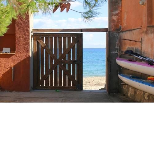 Villa Angelica with private access to Nora beach
