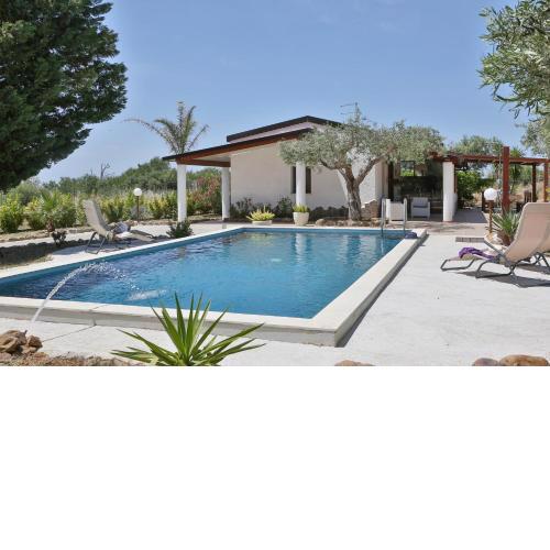 Villa Anna (by Vacation Service)