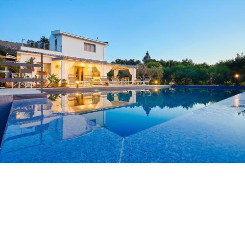 Villa Antonella - Pool and Sea view