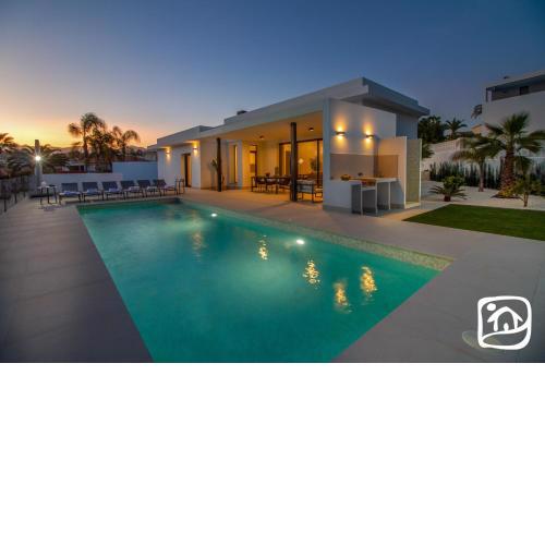 Villa Aquiles by Abahana Villas
