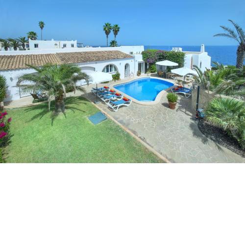 Villa Ariet by Villa Plus