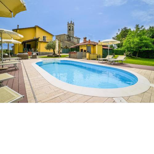 Villa Ariola