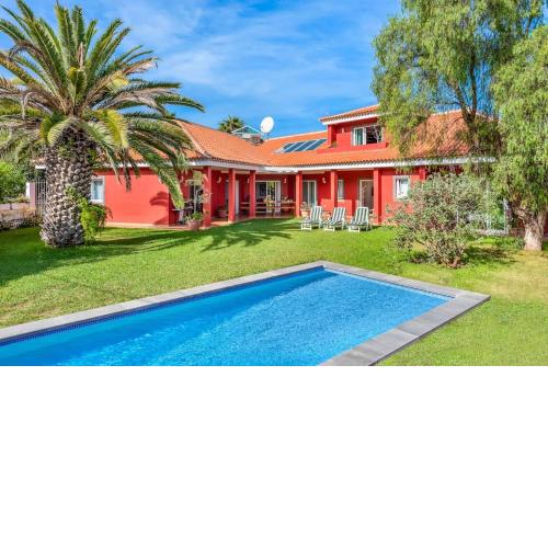 Villa Artigar, garden, swimming pool and bbq.