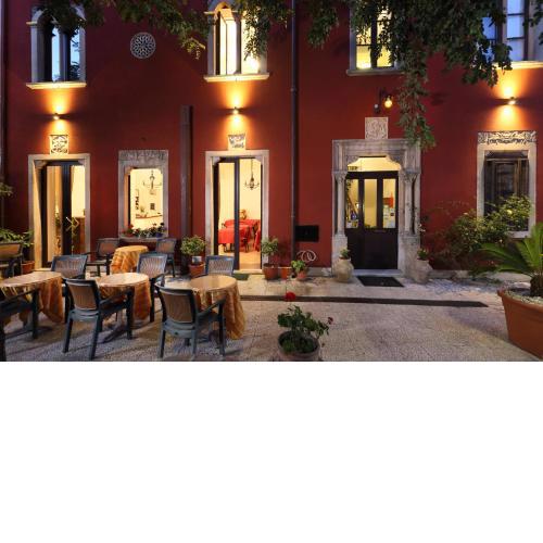 Villa Astoria