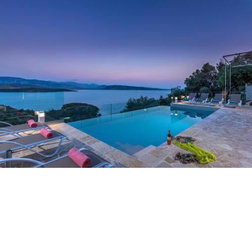 Villa Aurora Kerasia by Villa Plus