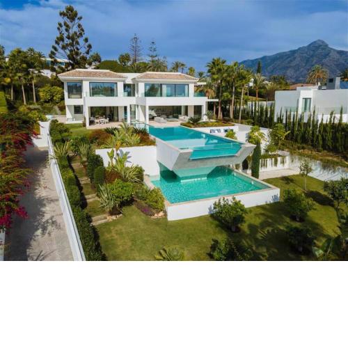 VILLA AURORA