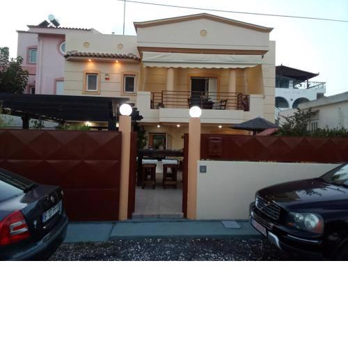 VILLA AVATOS - Near to the Port of Rafina and the Airport of Athens