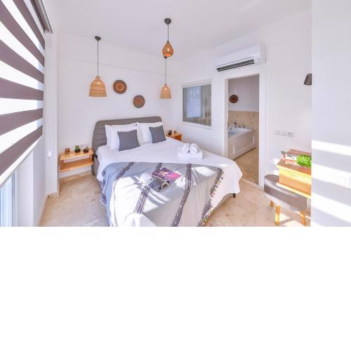 Villa Ay