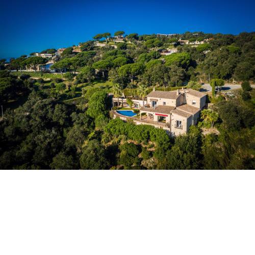 Villa Azucena with splendid swimming pool and seaview