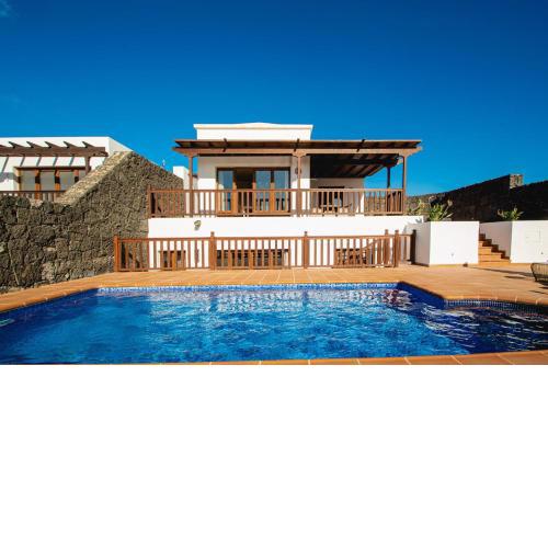 Villa Azure Lanzarote by VillaGranCanaria