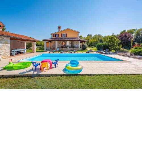 Villa Bacio with Pool, Wine Cellar, Volleyball Field