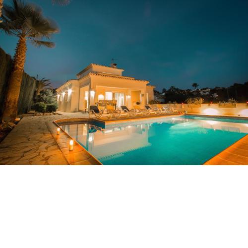 Villa Baladrar by Abahana Villas