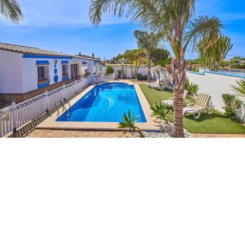 Villa Bananera Conil de la Frontera by Ruralidays
