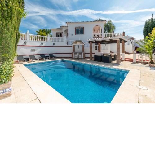 VILLA BARRANCO Big terrace, private pool & parking