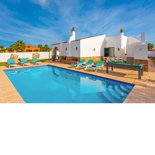 Villa Belafranc by Villa Plus