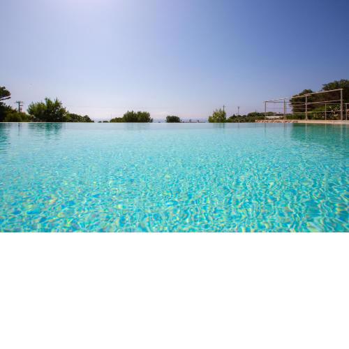VILLA BIANCA con piscina e vista mare
