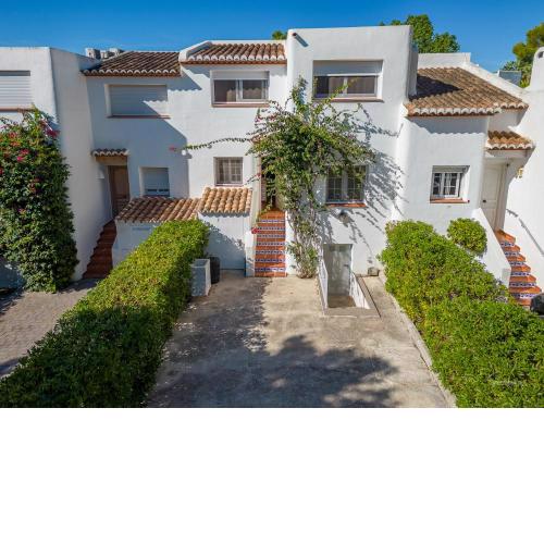Villa Blanca situated in a Luxurious Spa Resort