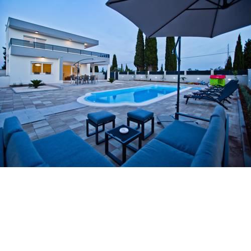 VILLA BLAŽEN