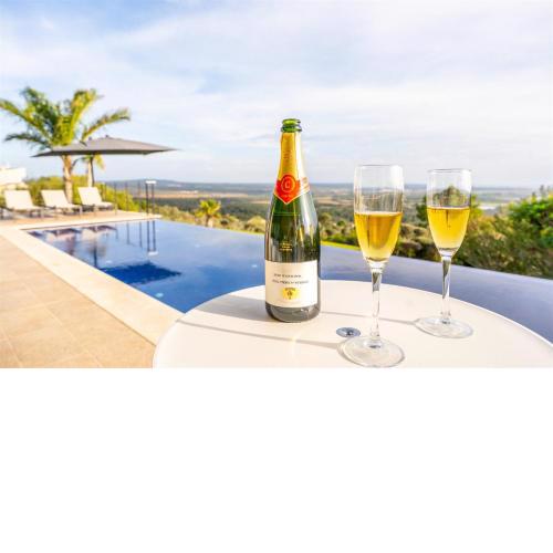 Villa bonita con vistas espectaculares, perfecto para familias