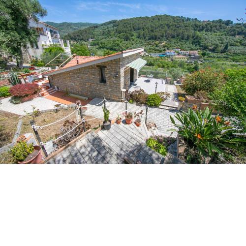 Villa Breezy Way - Among Greenery - Happy Rentals