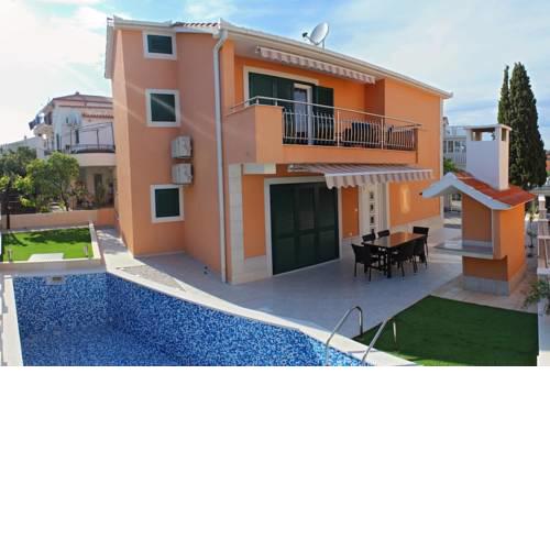 Villa Brunela