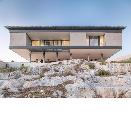 Villa C