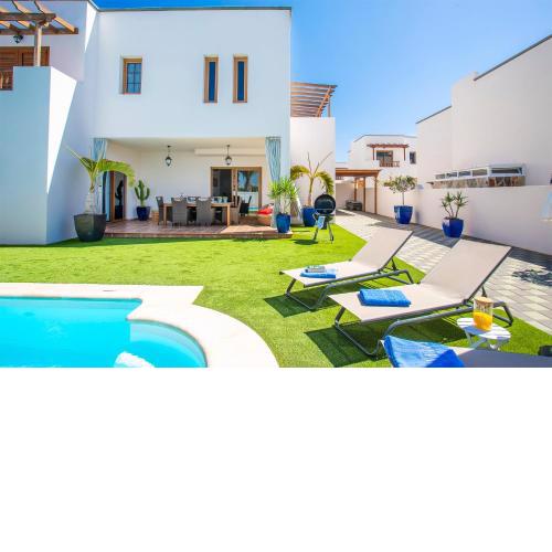 Villa Caletas Teguise - A Wonderful 3 Bedroom Villa - Perfect For Families