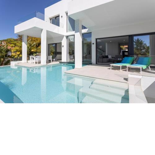 Villa Calima · 5 bedrooms with private pool · 100m from the beach