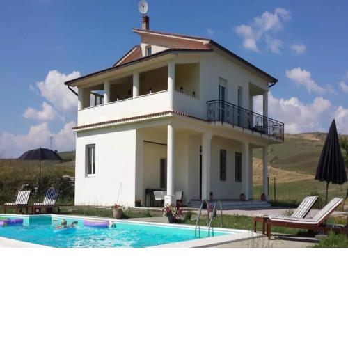 Villa Calitri Luxury pace ed eleganza