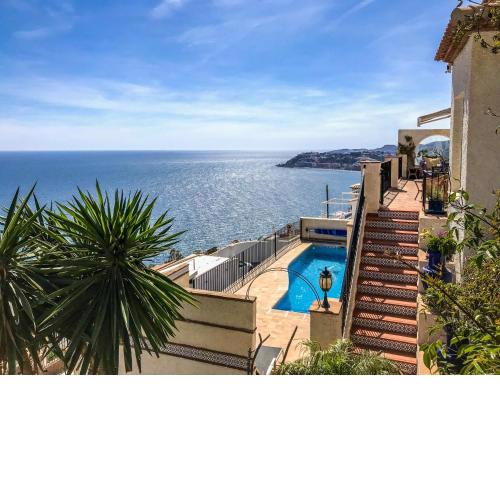 Villa Calypso Stunning views & private salt water pool