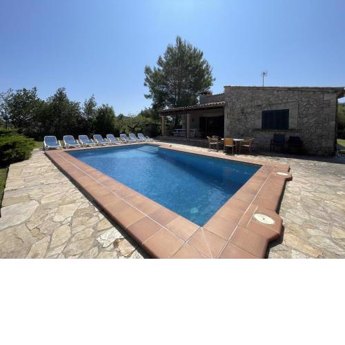 Villa Can Na Caragola para 8 personas con piscina y barbacoa