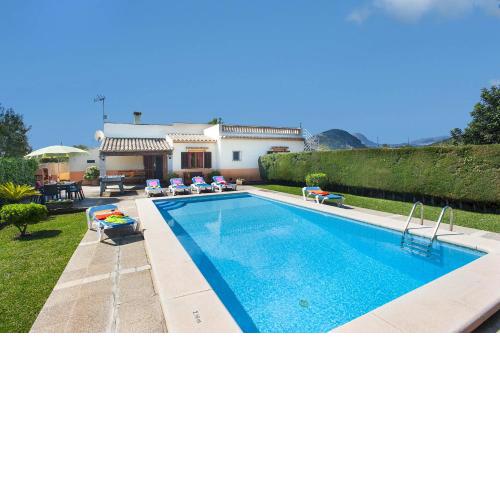 Villa Can Pinto by Villa Plus