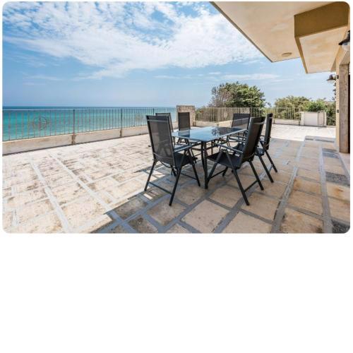 Villa Capitolo - Terrace with fantastic sea view