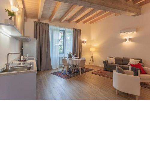 Villa Cardinal Ciceri by Rent All Como