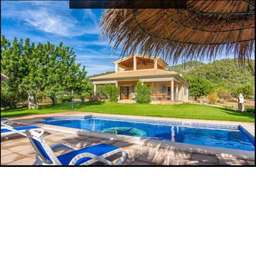 Villa Cas Mestre con piscina en entorno rural