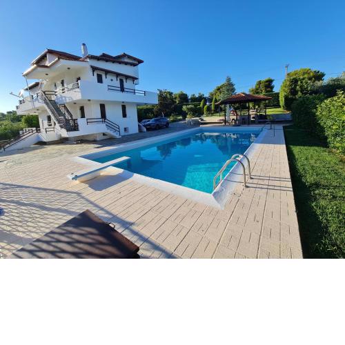 Villa ChrysPa Attica