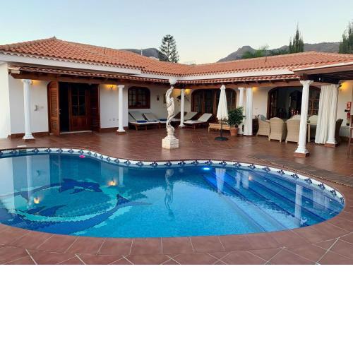 Villa Claudia - HEATED POOL