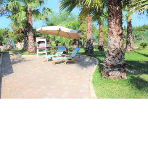 Villa climatizzata con grande porticato esterno vicino alle spiagge