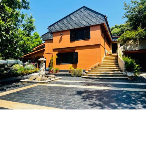 Villa Comorera