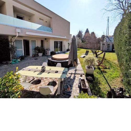 Villa con giardino tra Padova e Riviera del Brenta