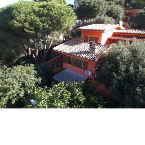 Villa con giardino vista mare