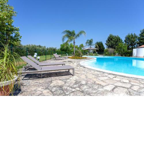 Villa con grande piscina privata e 5 camere m550