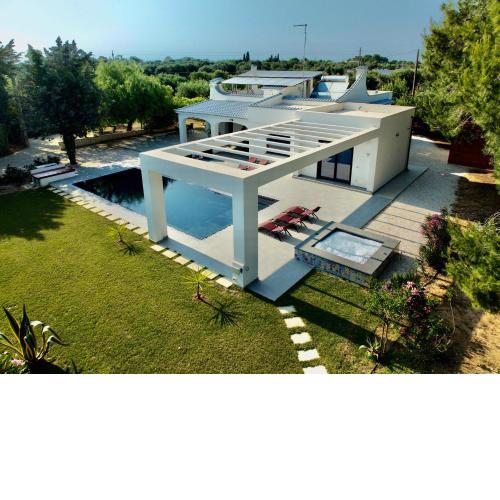Villa con Piscina e Jacuzzi Riscaldata-Hot Tub, Villa Kalorama