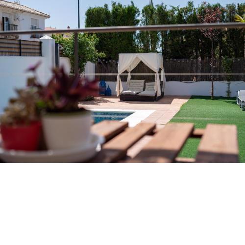 Villa con piscina en El Puntal
