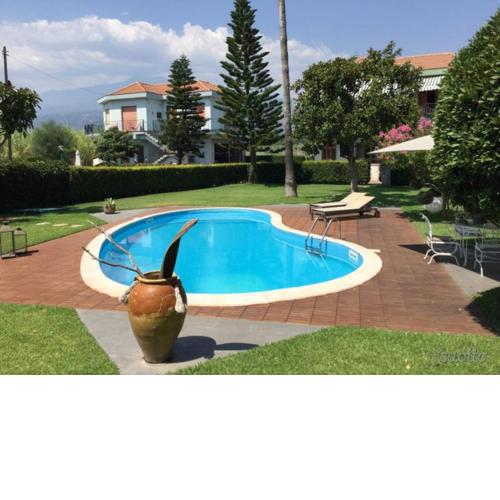 Villa con piscina esclusiva vista Etna
