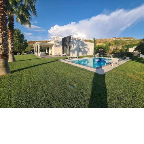 Villa con piscina
