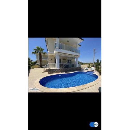 Villa Dalamanair