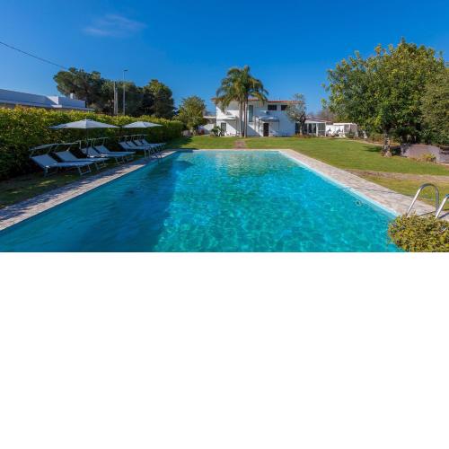 VILLA D'AQUINO 8&2, Emma Villas